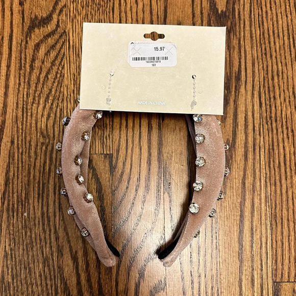 NWT Cära Velvet & Rhinestone Knotted Headband - Picture 2 of 3